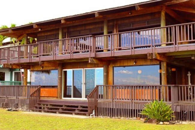 Building Photo - Steps from the Sand – Oceanfront Rental Av...