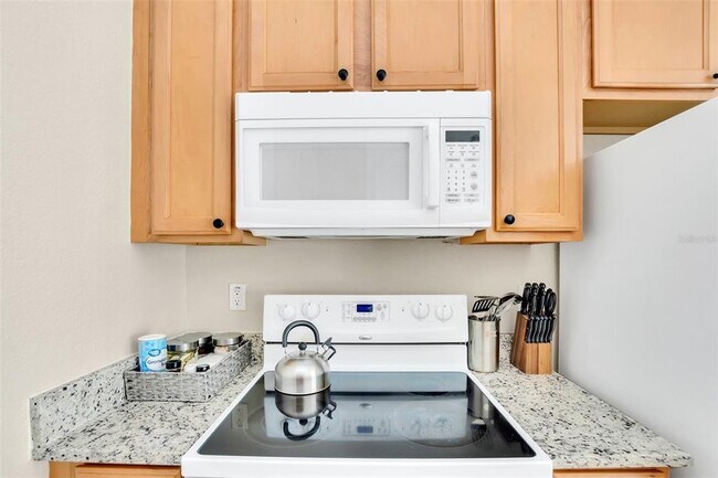 Building Photo - 2442 Caravelle Cir