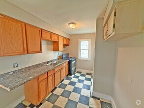 Building Photo - 3 BED 1 BATH SINGLE FAMILY HOME IN BEAUTIF...