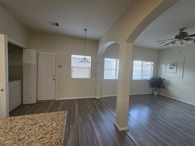 Building Photo - 7274 Autumn Sun Dr