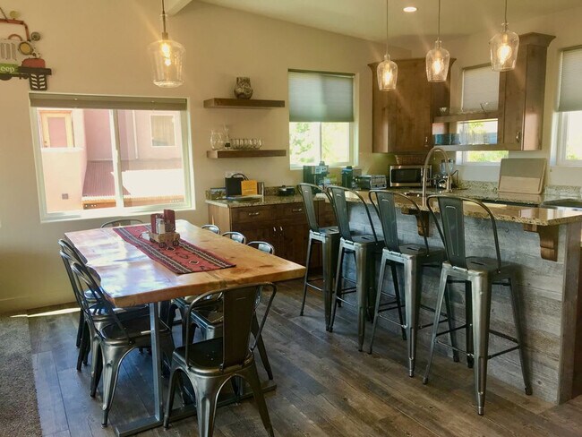 Building Photo - 3374 S Village Loop