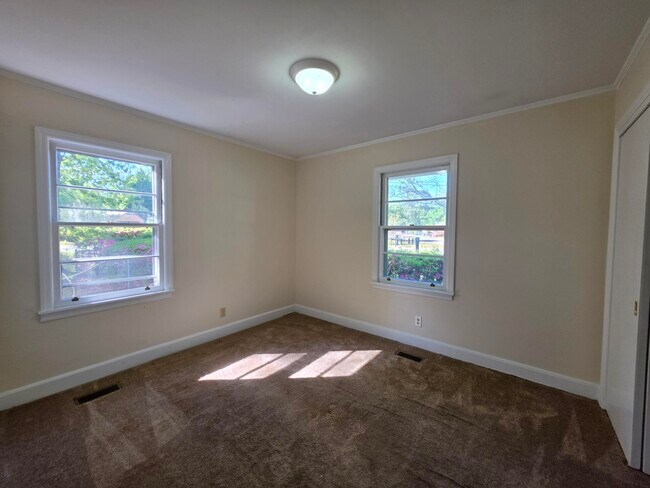 Building Photo - 232 Pinckney St