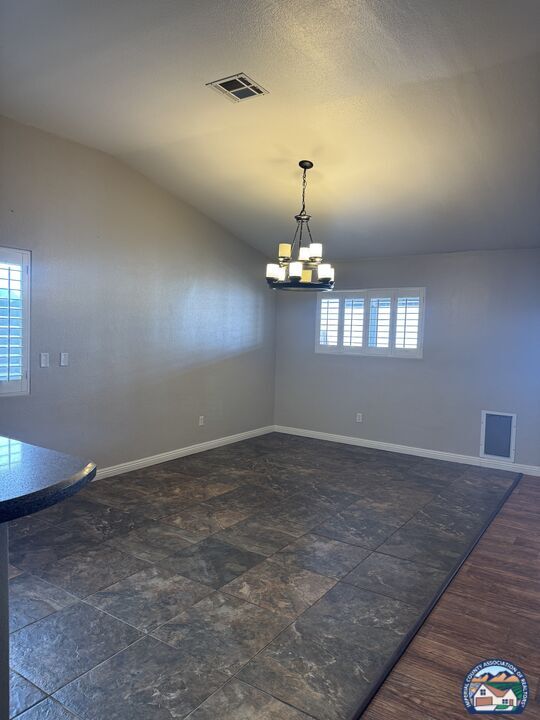 Building Photo - 1820 Canon Dr