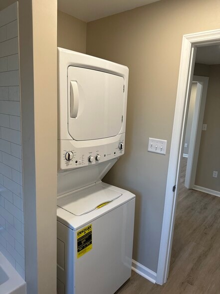 Laundry - 4103 N Center St