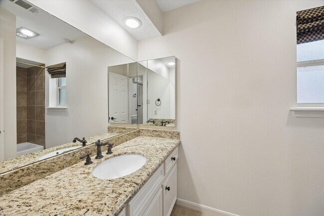 Building Photo - 6511 Pauma Dr