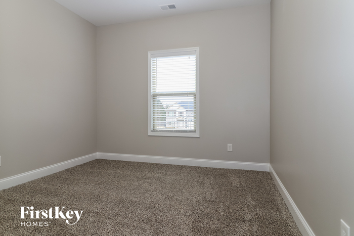Building Photo - 124 Cranbrooke Way