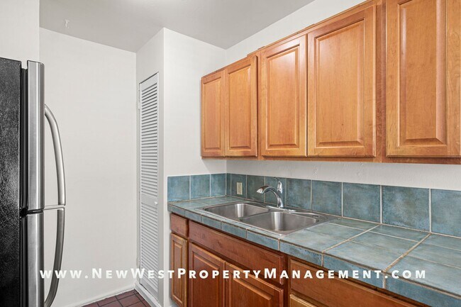Building Photo - 547 22nd St