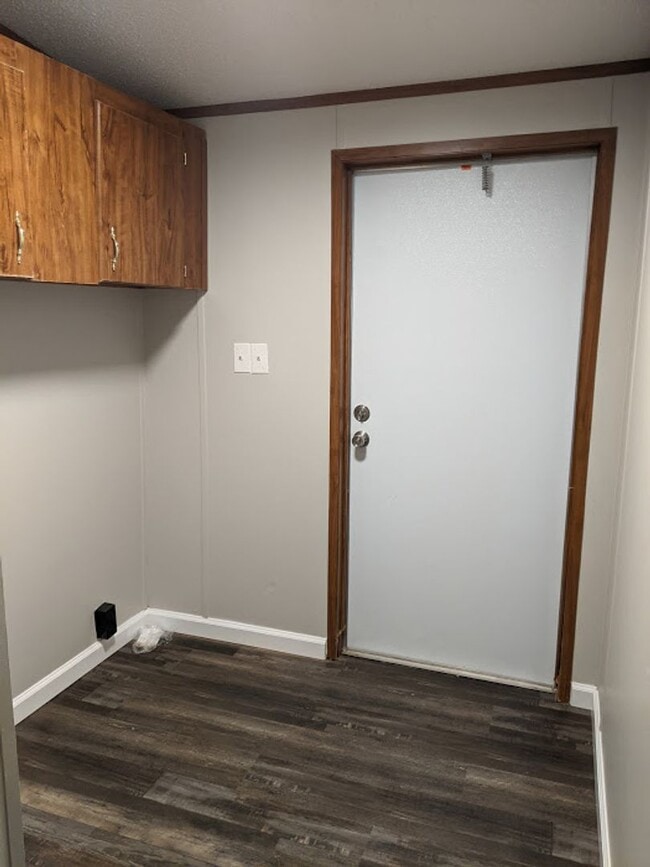 Building Photo - 3 Bedroom Mobile Home in Pelzer SC