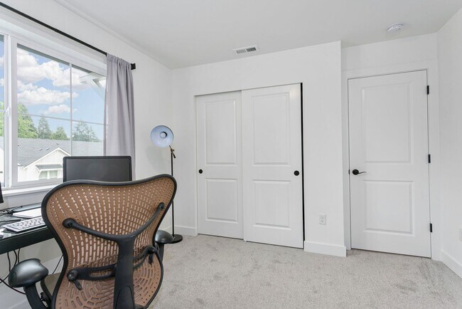 Building Photo - 10412 87th Ave Ct SW