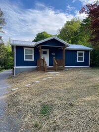 Building Photo - 607