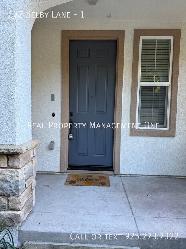 Building Photo - 132 Selby Lane