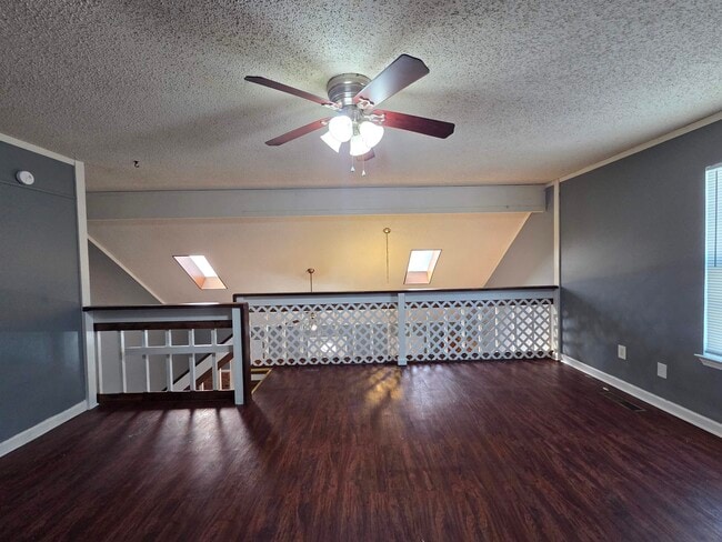 Building Photo - 96 Willow Dr