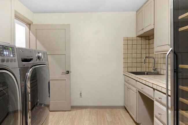 Building Photo - 9 Swiftwater Trail