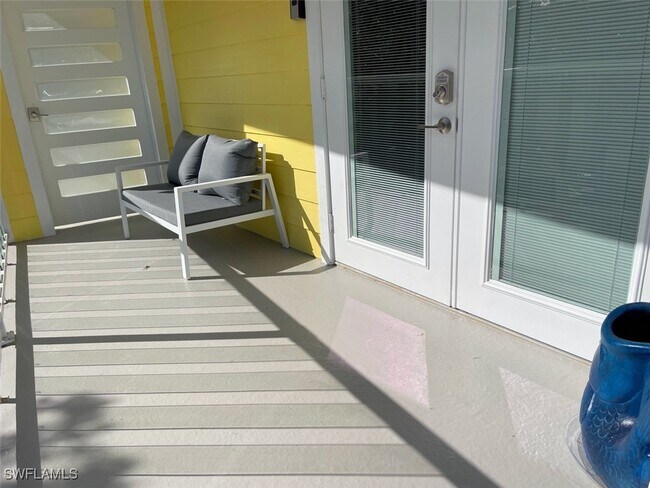 Building Photo - 317 Nature View Ct