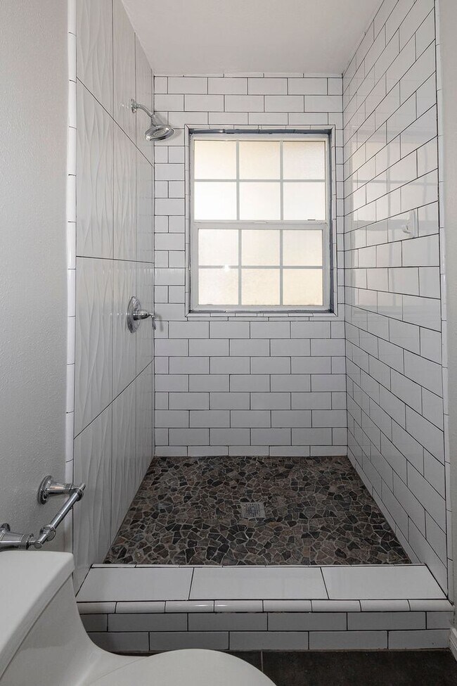 Building Photo - 3463 Plata St