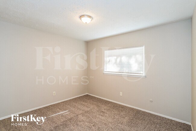 Building Photo - 2606 Olster Dr