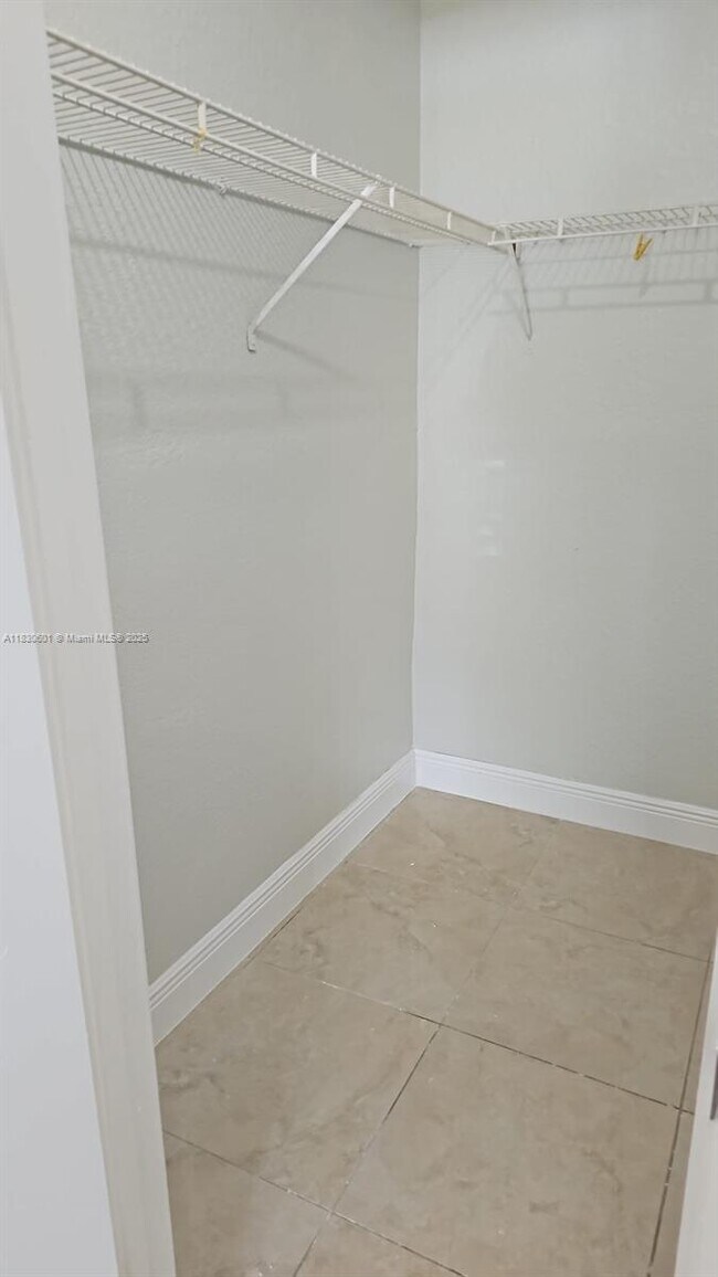 Building Photo - 10441 SW 155th Ct