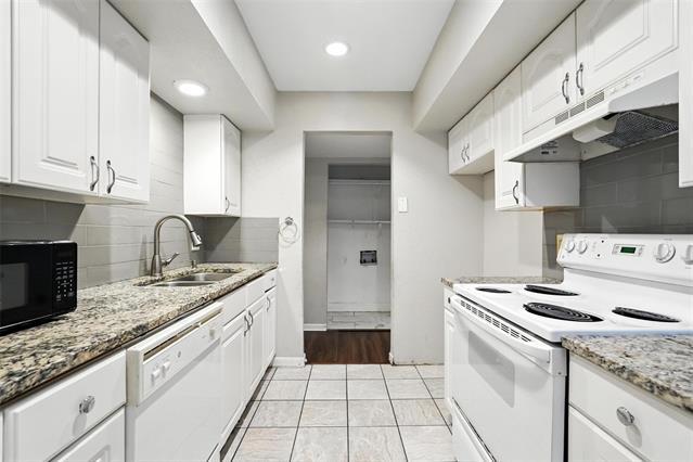 Building Photo - 4212 Ashwood Dr