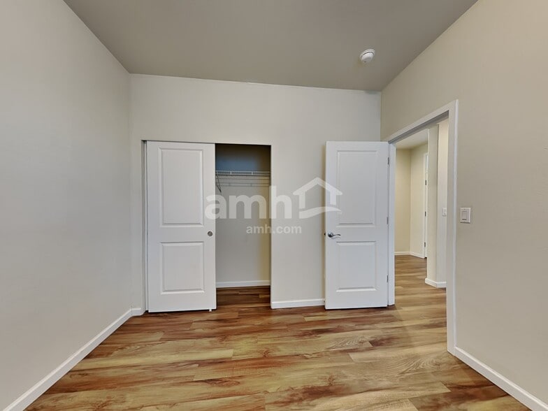 Building Photo - 16602 NE 91st St