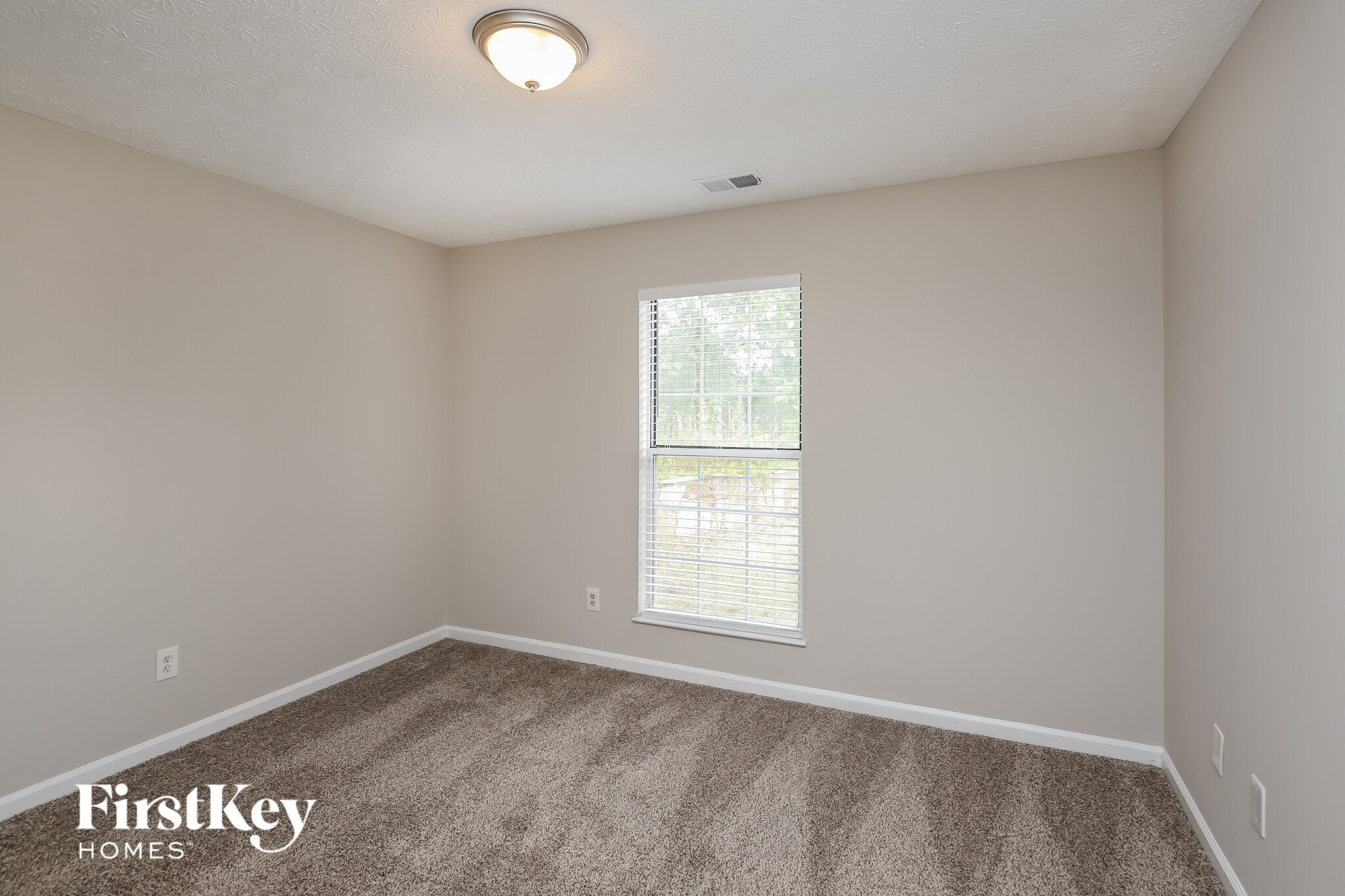 Building Photo - 3920 Valleybrook Ct