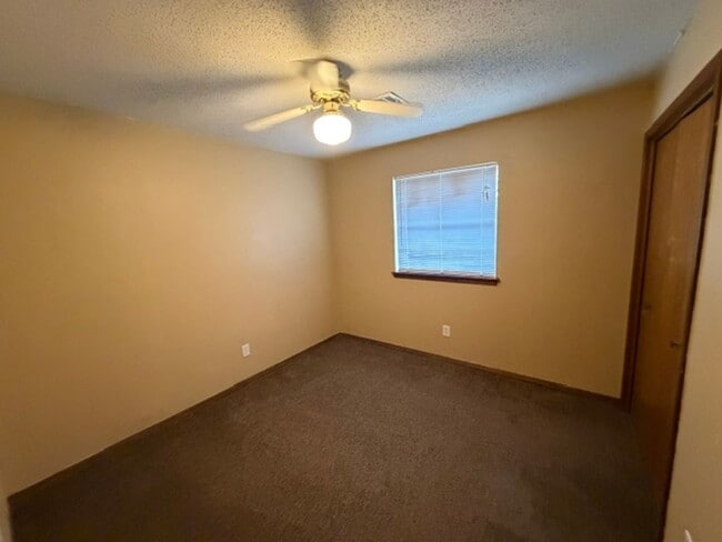 Building Photo - Wonderful east Norman home! Three bed, two bath, two car garage, fully fenced yard!