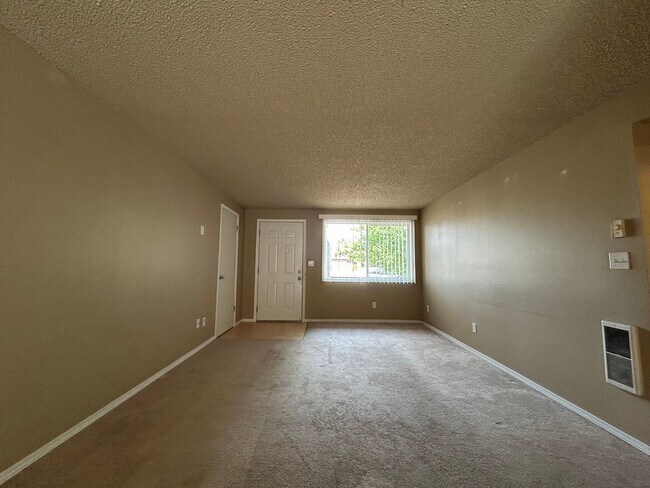 Building Photo - 509-511 SE 110th Ave