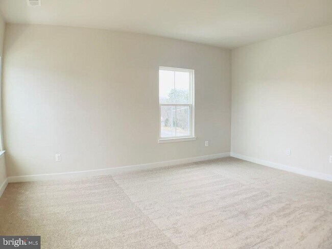 Building Photo - 11380 Willow Green Cir