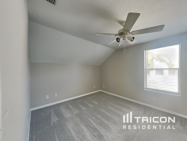 Building Photo - 10812 Shasta Ct