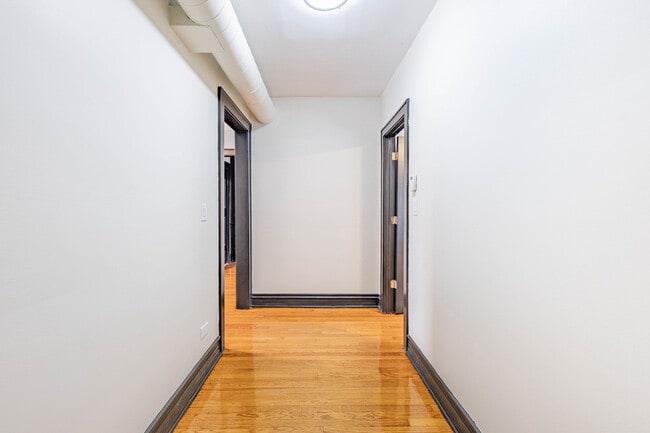 Building Photo - 5805 S Whipple St