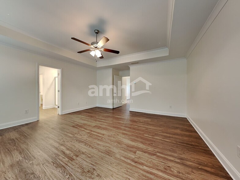 Building Photo - 1512 Weatherbrook Cir