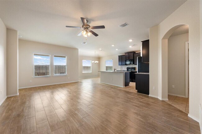 Building Photo - 208 Plata Ln