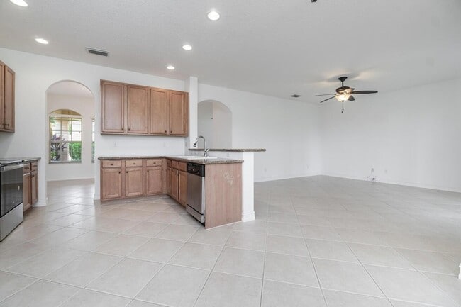 Building Photo - 10324 Willow Oaks Trail