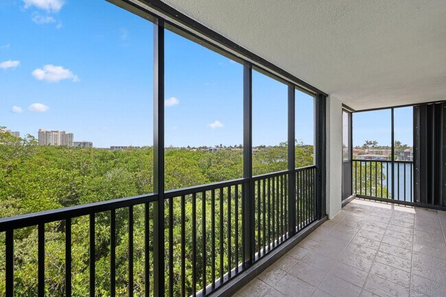 Building Photo - 3420 S Ocean Blvd