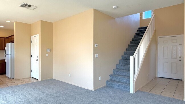 Building Photo - 1013 Shades End Ave