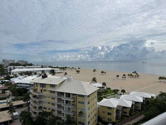 Building Photo - 2100 S Ocean Ln