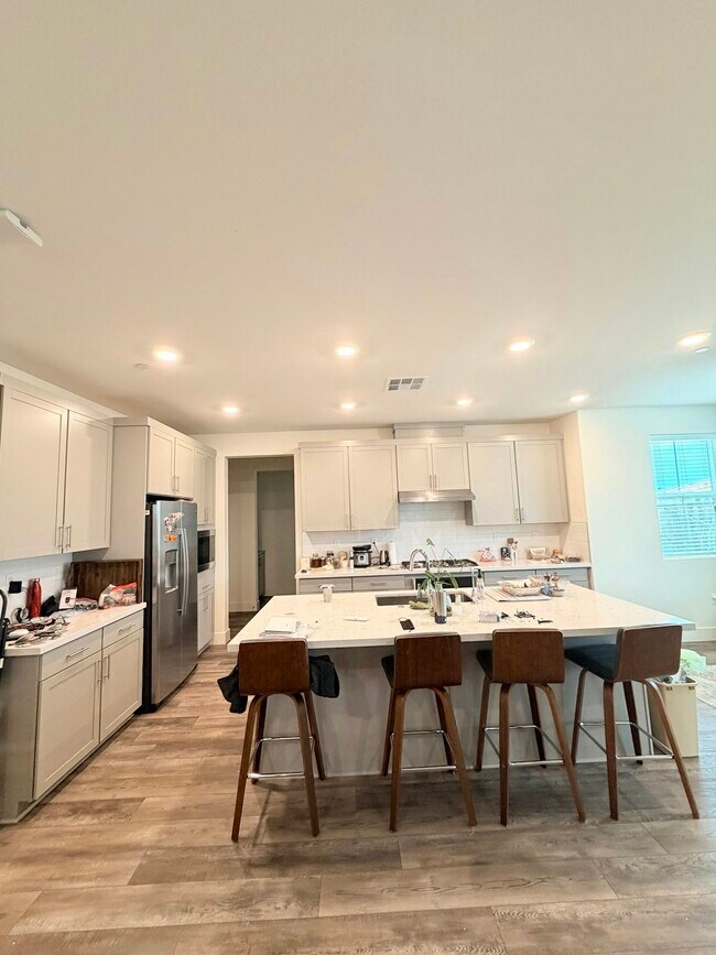 Building Photo - 6734 Ishan St