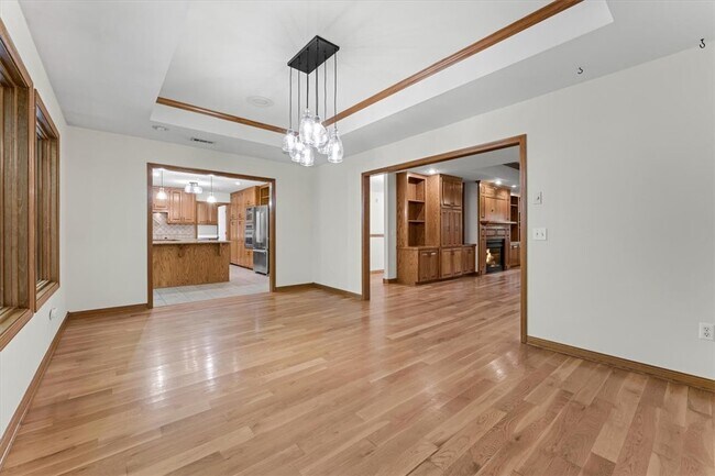 Building Photo - 3261 Eden Dr