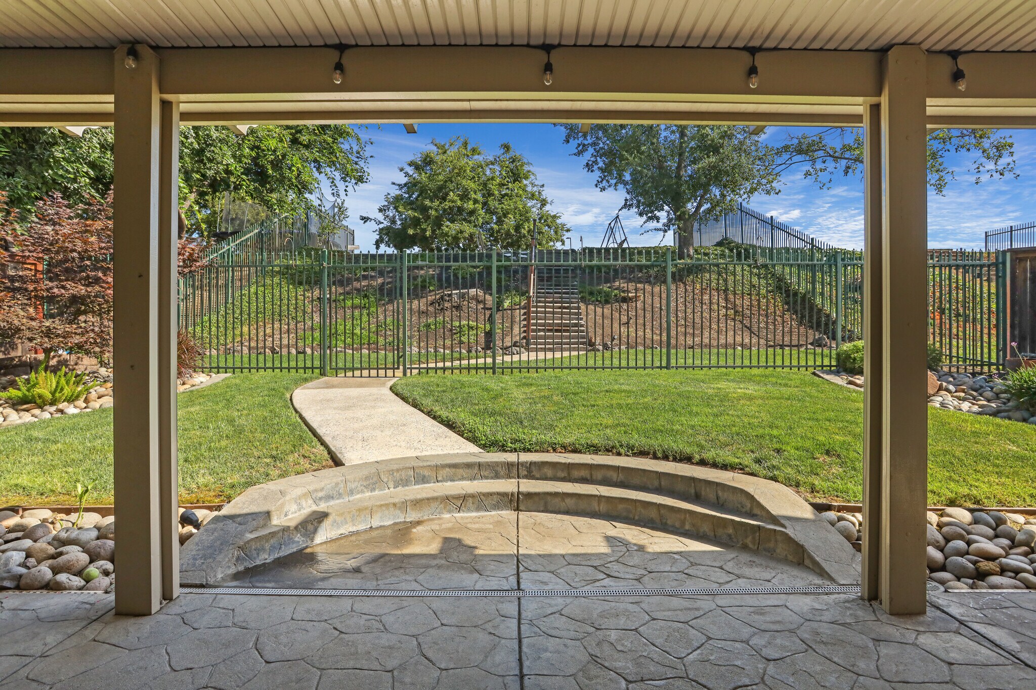 Building Photo - 6687 Brook Falls Cir