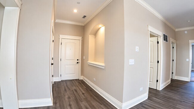 Building Photo - 10765 Clock Tower Dr