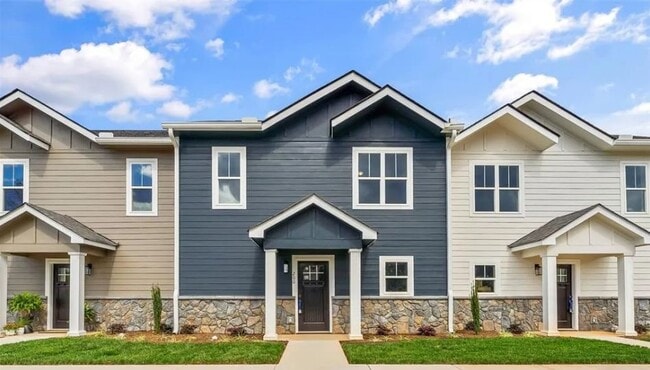 Building Photo - 206 Beacon Ave