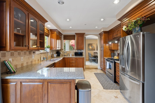 Building Photo - 15935 Archwood Ln