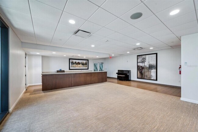 Building Photo - 1 Beach Drive SE Unit 1614