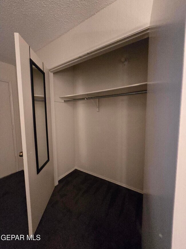 Building Photo - 6201 Escondido Dr