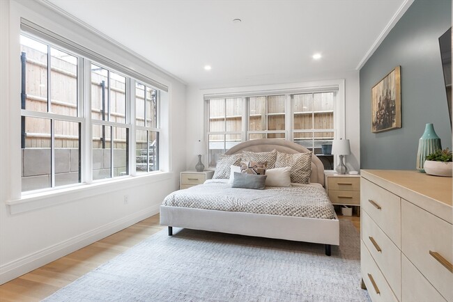 Building Photo - 69 Montgomery St