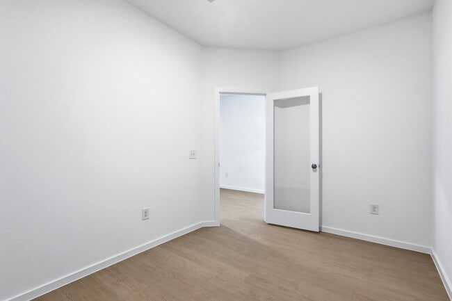 Building Photo - 26299 Arrowleaf Dr