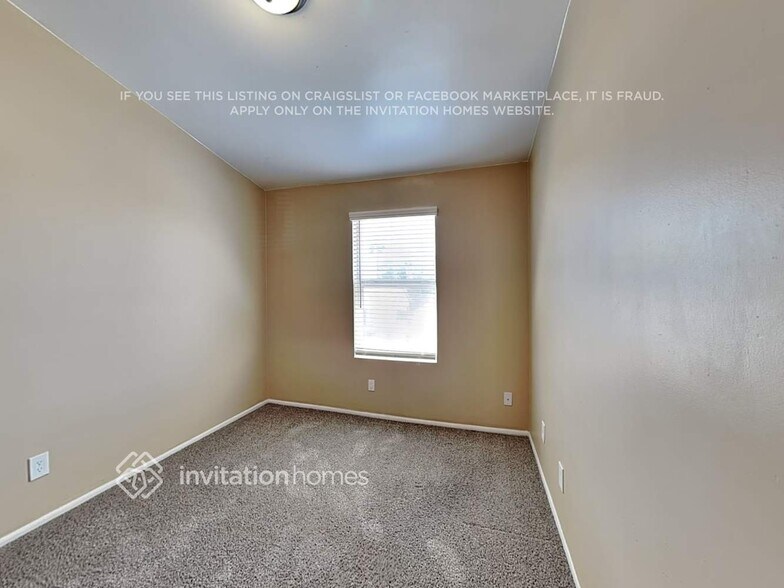 Building Photo - 9305 E Adobe Rd