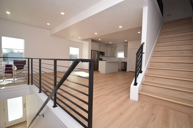 Building Photo - BRAND NEW 2 Bedroom Home in Millcreek!!