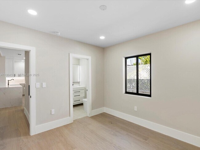 Building Photo - 9073 Dickens Ave