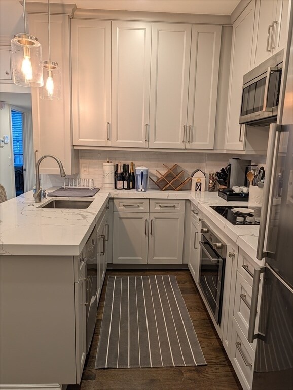 Building Photo - 2A Wellington St