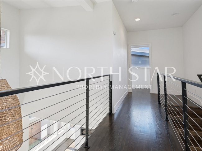 Building Photo - Contemporary Stunner in North East Portland